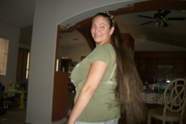 270641_2119335099314_5040902_n