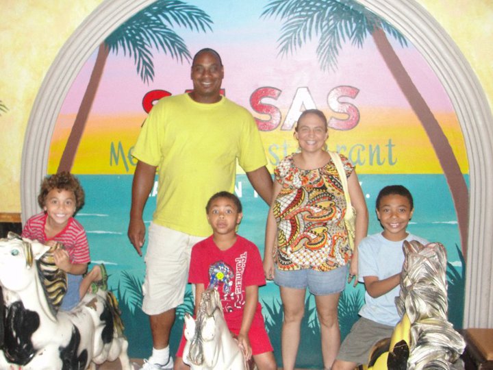 62828_127121930672548_2811668_n