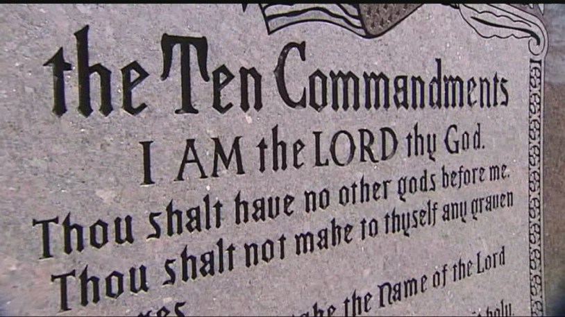 img-ACLU-files-suit-over-Ten-Commandments-in-state-Capitol-6P-H