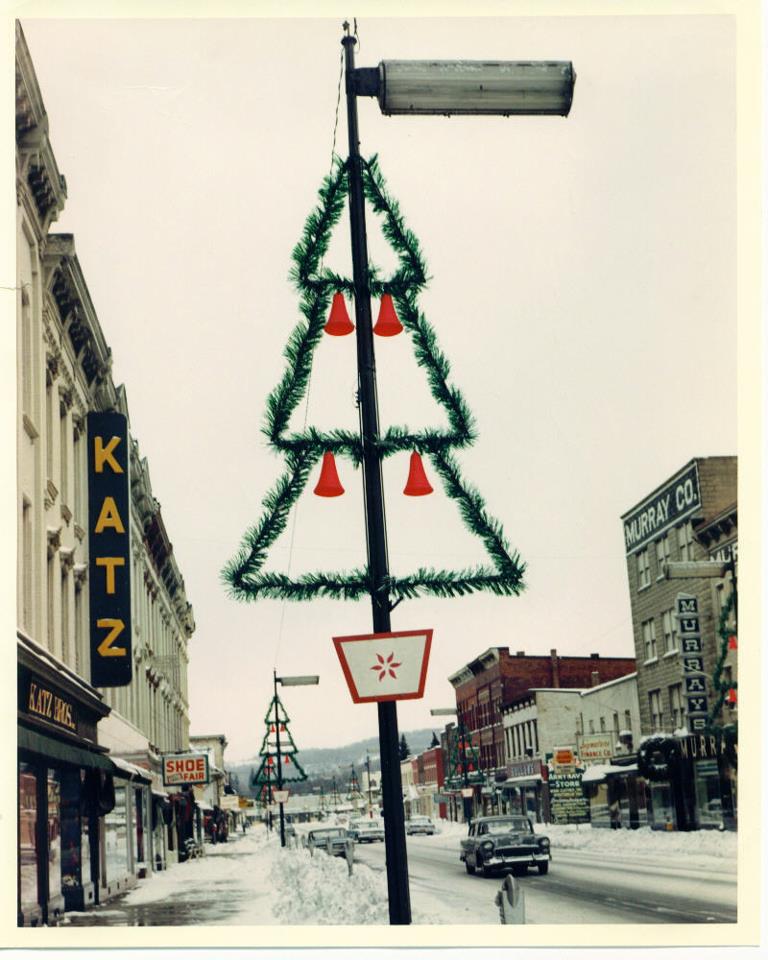 199476_360528994033827_1778453163_n