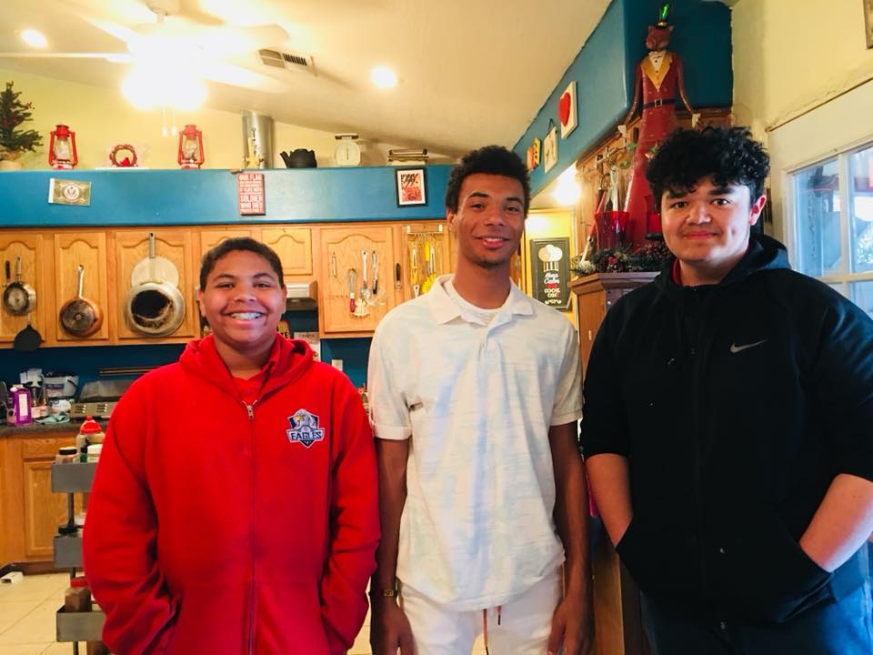 29597507_10214874593834738_8397921639785023852_n