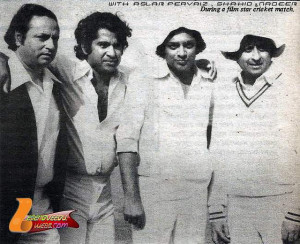 12155799186_ffd0e546d4_z.jpgcricket